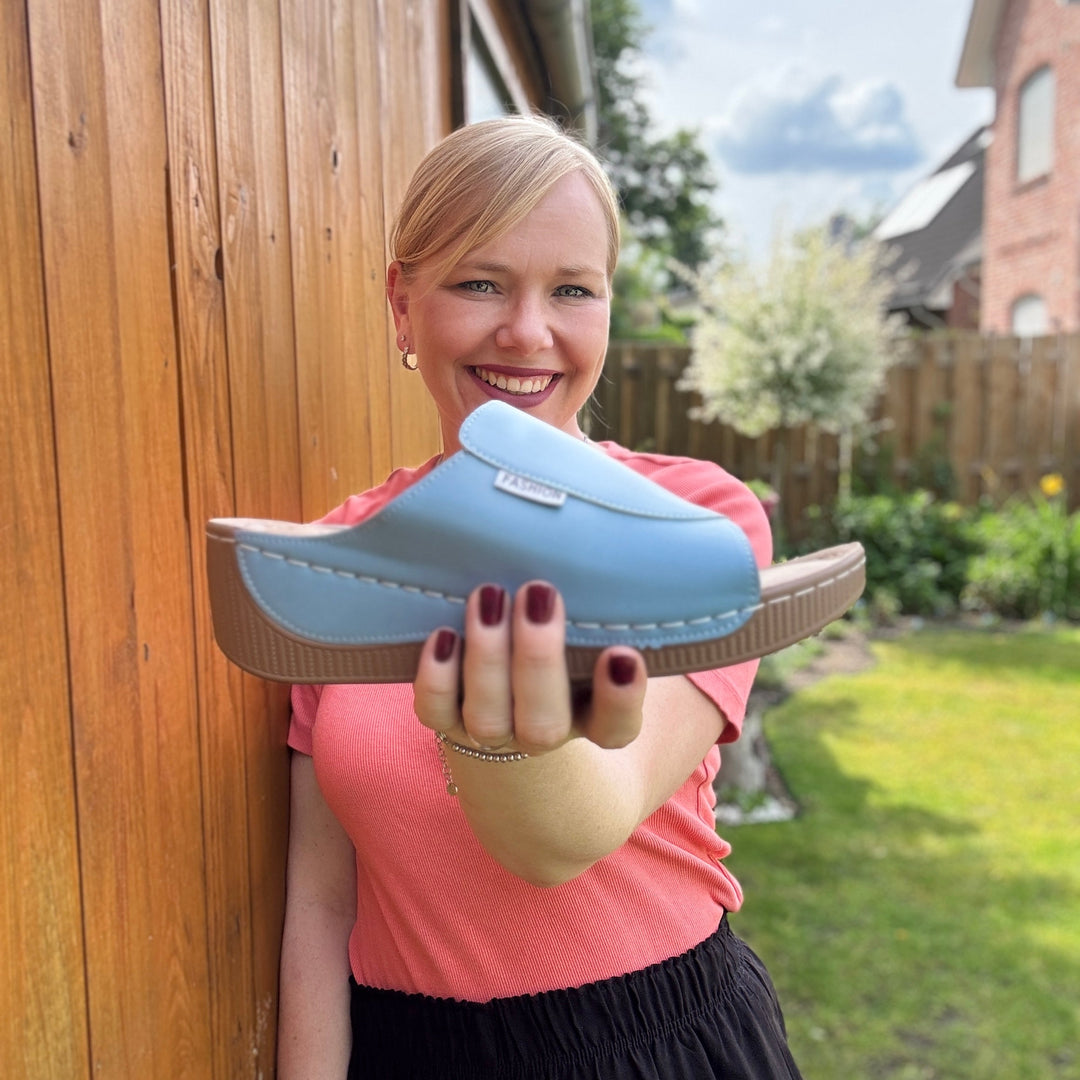 Ergonomiske, skridsikre sandaler i beige, der kombinerer komfort og stil, ideelle til enhver fodform og lejlighed.