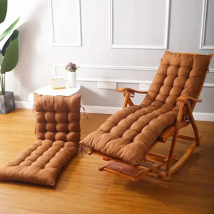 RelaxRite gyngestolshynde i rød for komfort og stil i ethvert miljø, egnet til indendørs og udendørs brug.