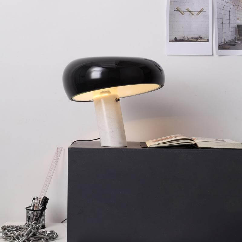 Designer Bordlampe i Marmor