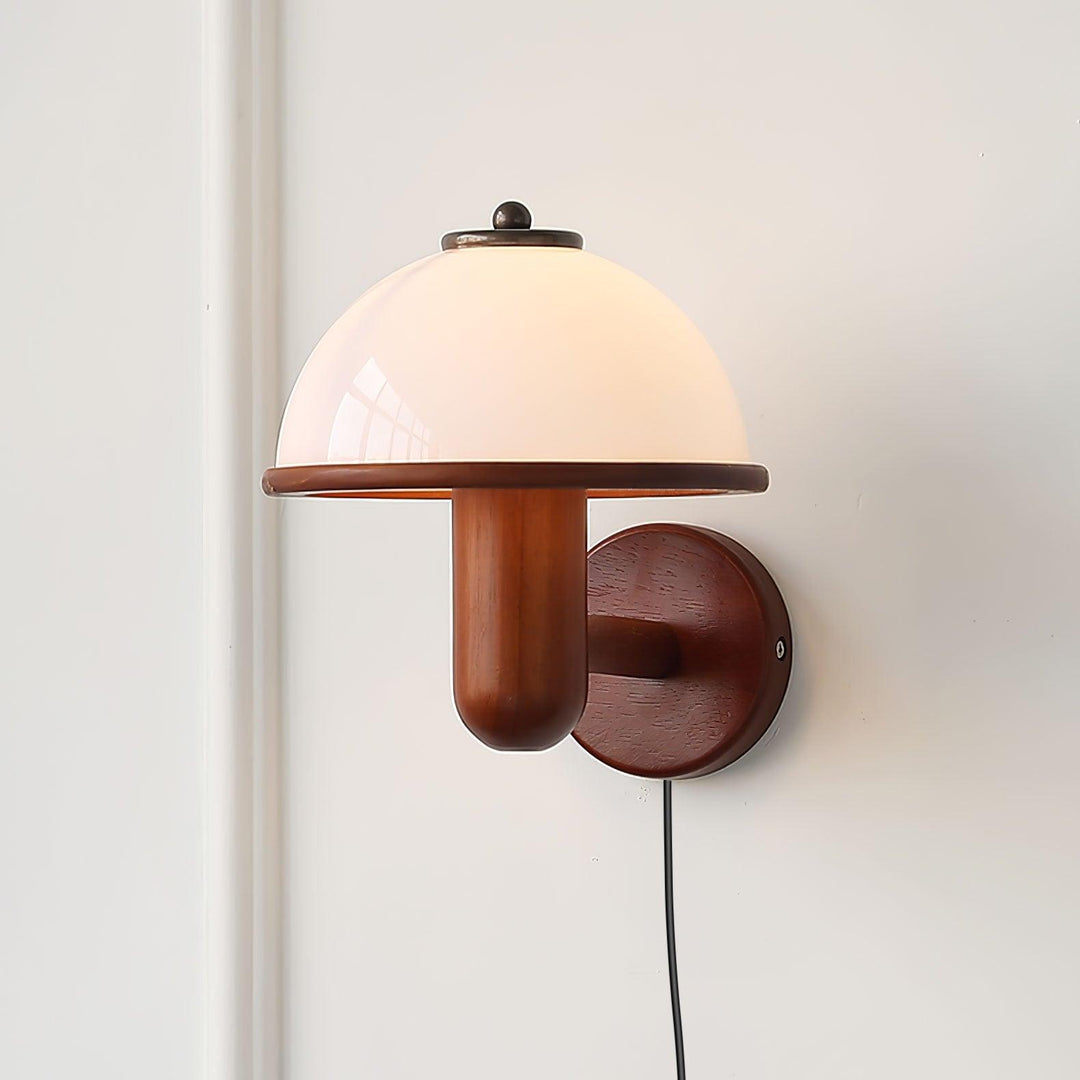 Moderne væglampe med svampedesign i træ