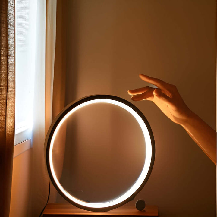Dæmpbar LED bordlampe, moderne design