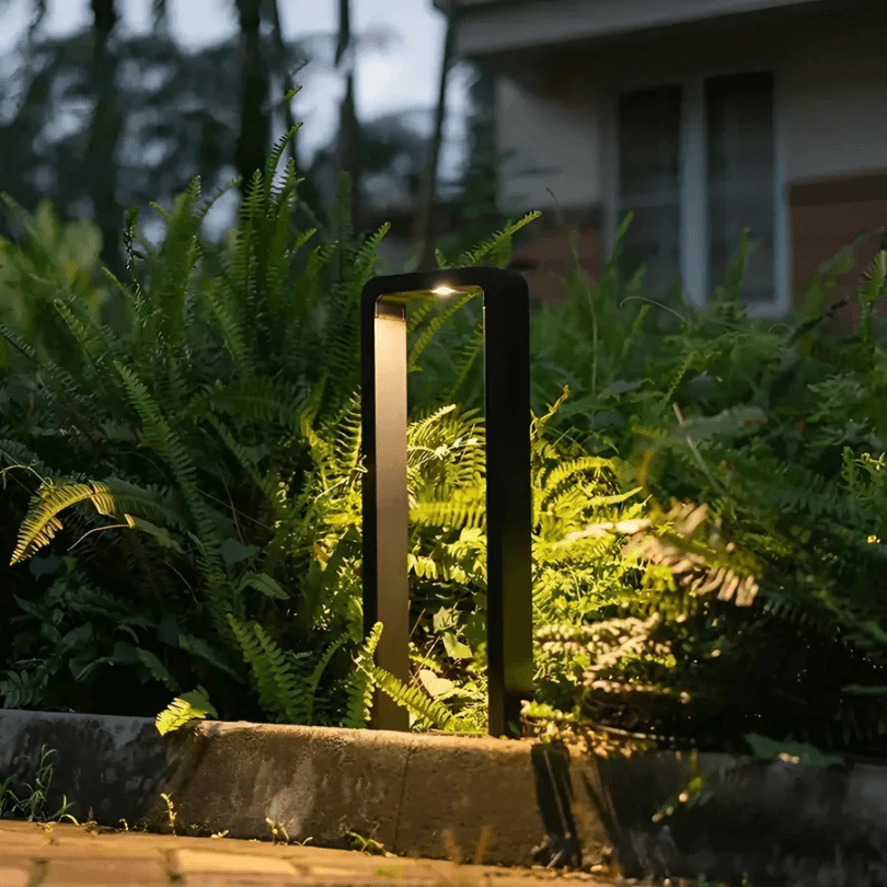 Moderne LED-havelampe i aluminium