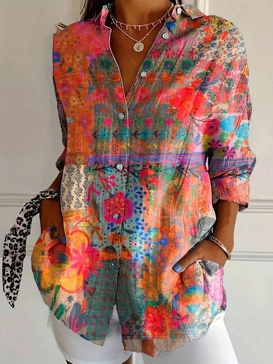 Elegant printbluse til kvinder med alsidig stil, ideel til både hverdag og fest.