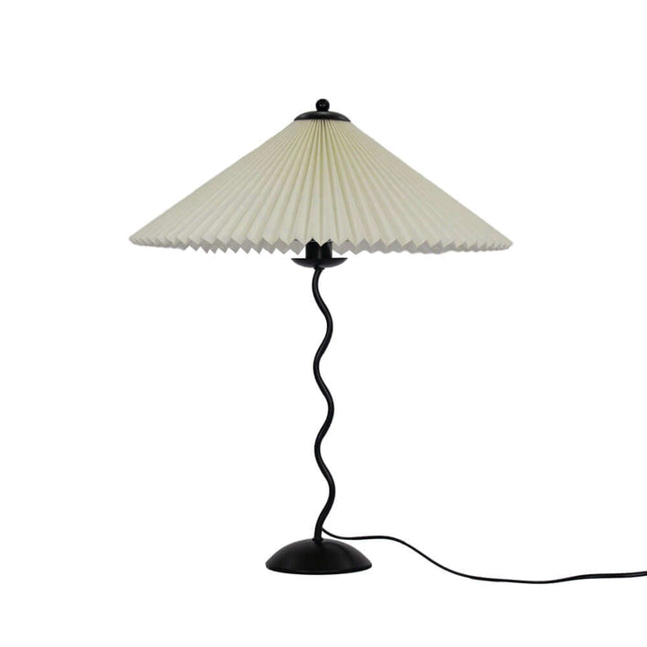 Moderne bølget desigbordlampe i metal