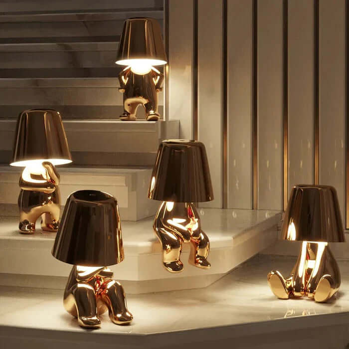 Minimalistisk LED bordlampe med varmhvidt lys