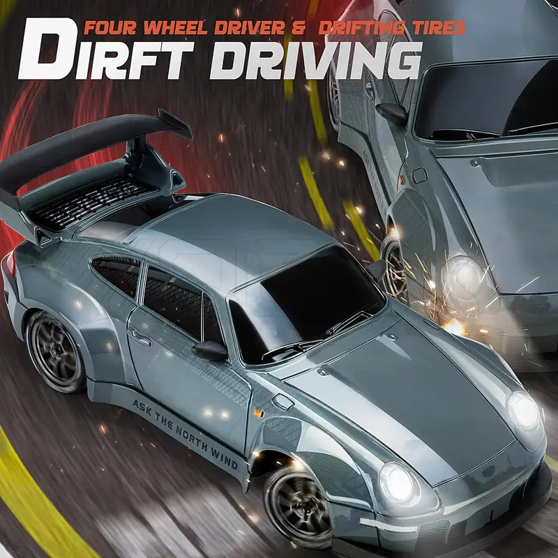 Komplet RC drift bil 1:24 med fjernbetjening. Inkluderer 4WD, LED-lys & genopladelig. Spændende legetøj og hobbybil.