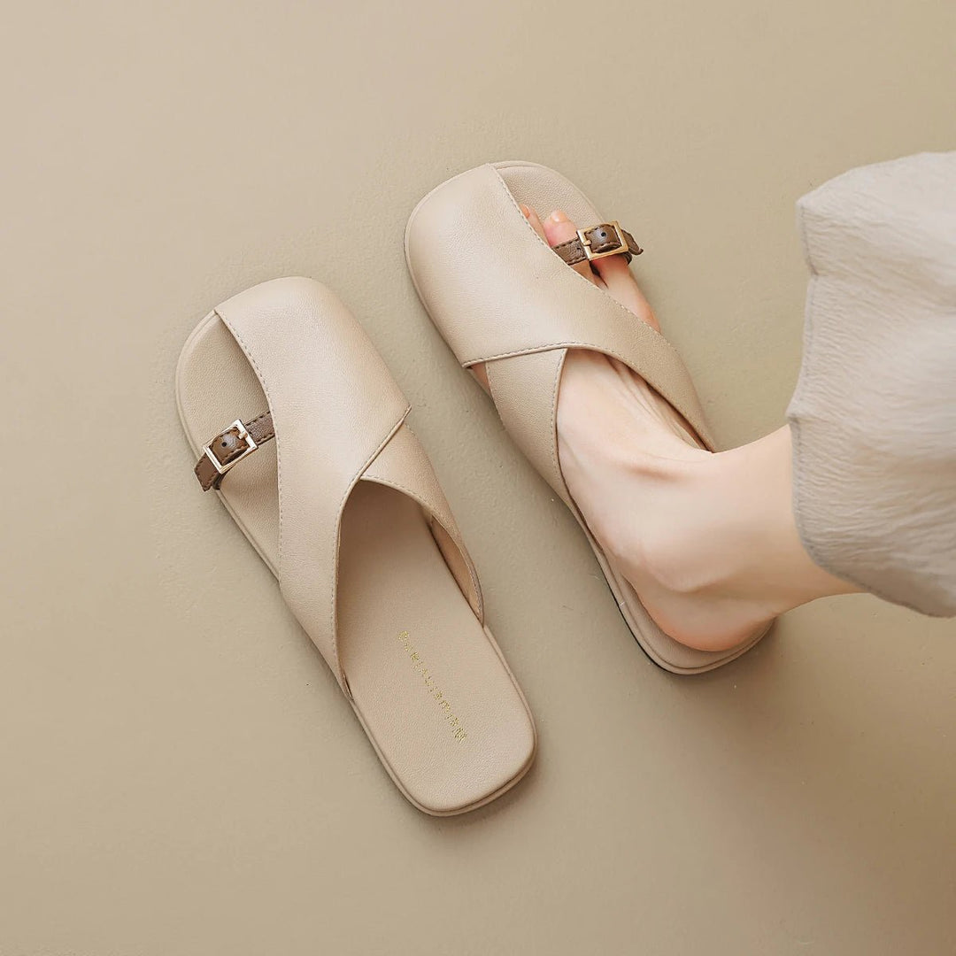 Komfortable flade fisherman sandaler med justerbare remme, ideelle til sommer.