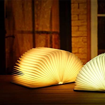 Hygge & Læsekomfort: foldbar LED-bordlampe i træ. Skaber den perfekte atmosfære.