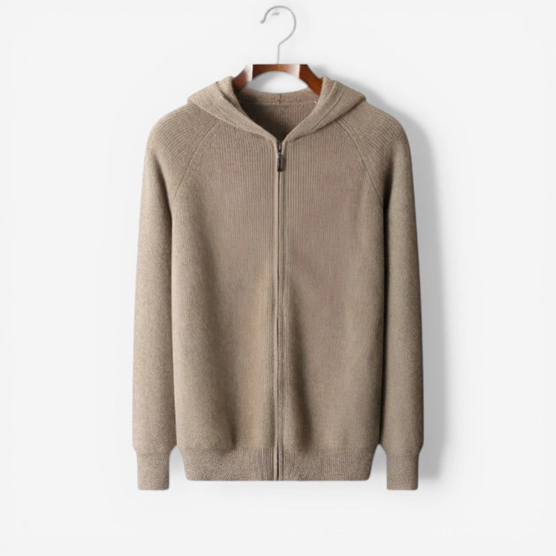 Stilfuld beige slim fit lynlåshættetrøje til mænd, langærmet og komfortabel til fritid.