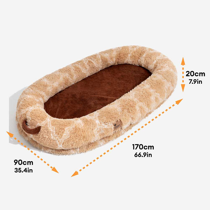 "Großes orthopädisches Mensch-Hund-Bett in flauschigem Beige mit weichen Nackenrollen für maximalen Komfort und Unterstützung
