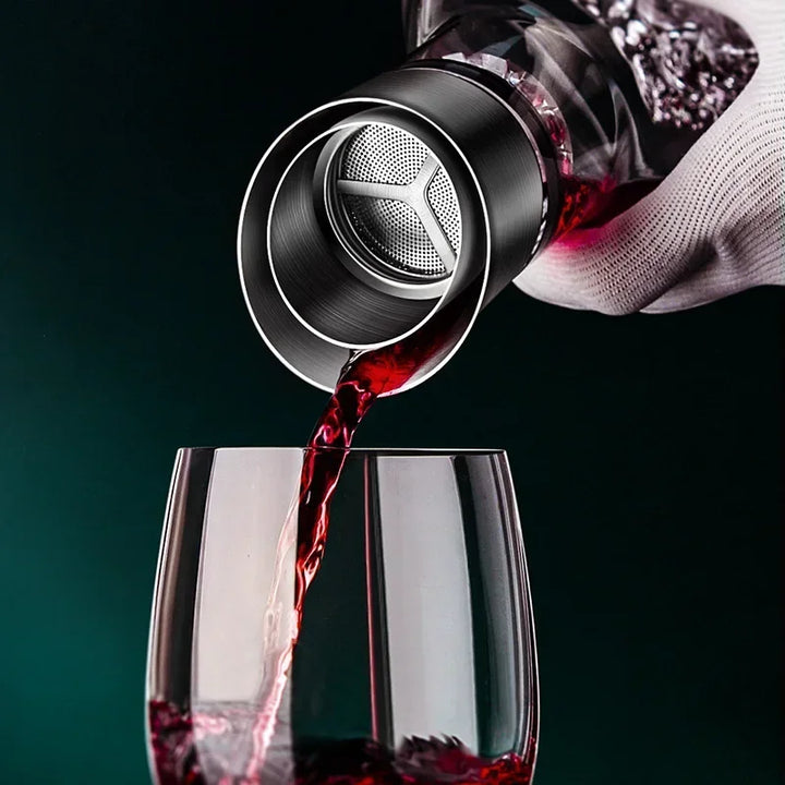 Luksuriøs krystalglas karaffel til vin, håndlavet og designet for optimal beluftning. Flot vingave.
