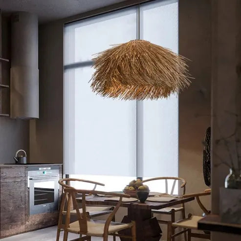 Håndlavet pendel lampe i vintage stil af rattan, med sort jern baldakin, til stuen eller spisebordet.