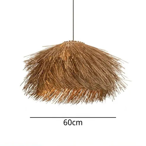 Håndlavet pendel lampe i vintage stil af rattan, med sort jern baldakin, til stuen eller spisebordet.