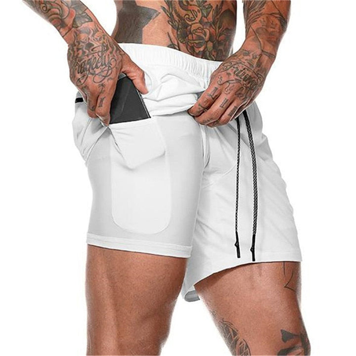 Stilfulde herre 2-i-1 løbeshorts i sort med praktisk sidelomme til mobilen. Perfekte sommer shorts.