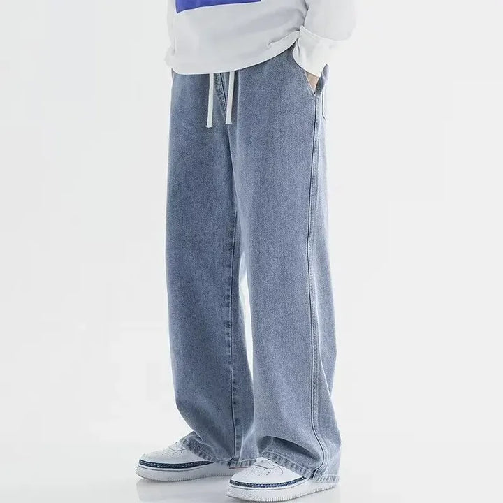 Løstsiddende baggy jeans til mænd, velegnet til streetwear. Disse afslappede denimbukser giver stil og komfort.