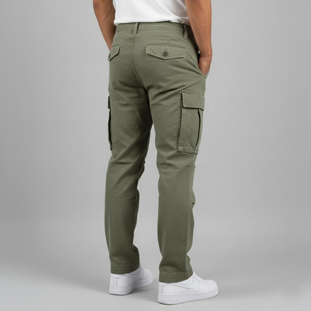 Herres cargobukser, afslappet pasform og streetwear-design. Stilfulde fritidsbukser med praktiske sidelommer til mænd.