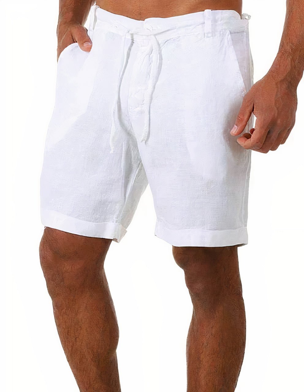 Elegante herre hørshorts med manchet og snørebånd, giver et smart og casual look til sommeren.