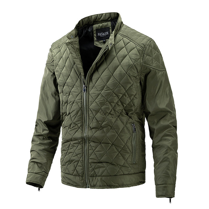 Smart casual herrejakke med tidløst ternet design og praktisk ståkrave. Perfekt til et moderne look.