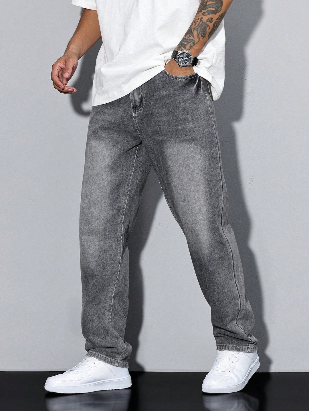 Herre casual jeans i blå, komfortable og ensfarvede, perfekt til hverdag.
