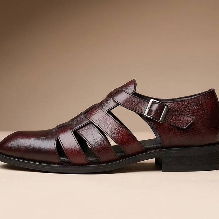 Herre sommersko med lukkede tæer, brun fisherman sandal med justerbart spænde for god pasform.