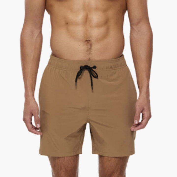 Herre sommer shorts med snøretræk; hurtigtørrende og åndbare. Ideel til strand og fritidsbrug.