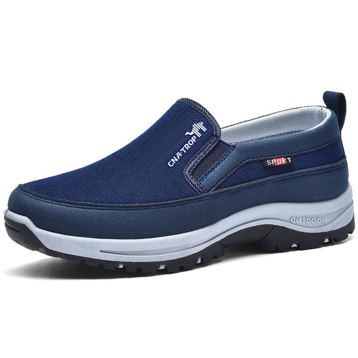 Letvægts herre slip-on sko med svangstøtte, der sikrer en behagelig oplevelse hele dagen.