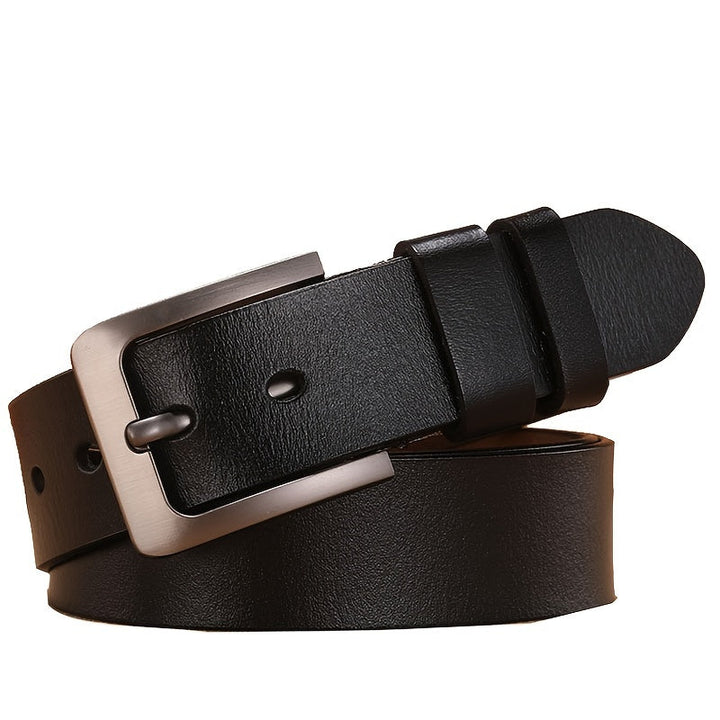 Sort herrebælte i ægte læder. Tidløst design med robust pin-spænde for et stilfuldt look og kvalitet.