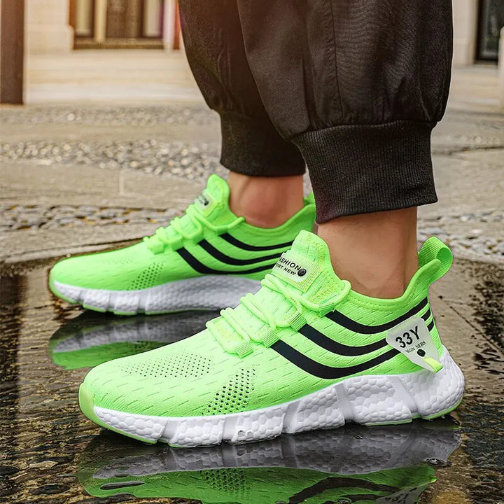 Herresports fritids-sneakers i åndbart mesh med tPR-ydersål, der giver fremragende greb og letvægtskomfort.