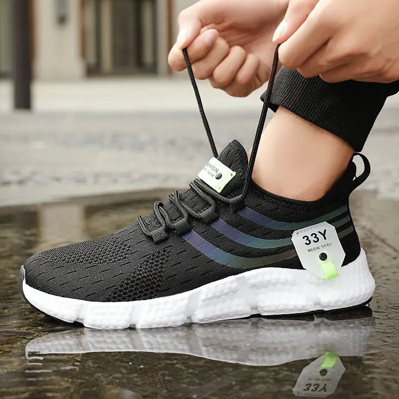 Herresports fritids-sneakers i åndbart mesh med tPR-ydersål, der giver fremragende greb og letvægtskomfort.
