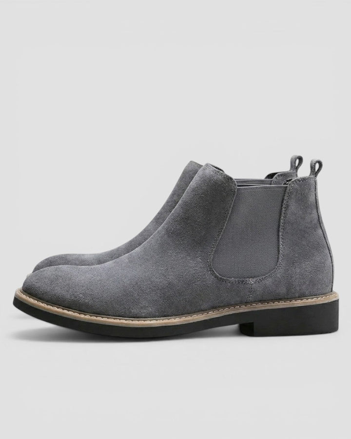 Varme herre ankelstøvler, slip-on chelsea støvler perfekte til vinter. Holdbart og elegant fodtøj til mænd.