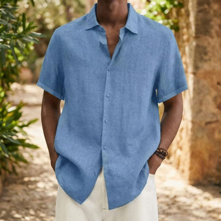 Klassisk herre polo t-shirt, kortærmet med knaplukning, smart til hverdag og fritid.