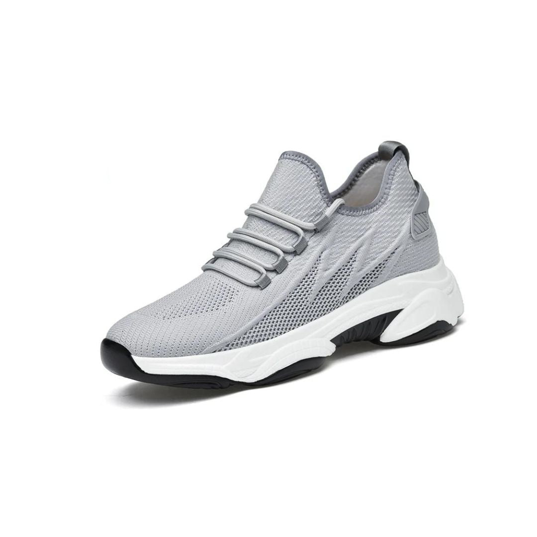 Hvide herre sportsneakers, der kombinerer højde og komfort for alle aktiviteter.