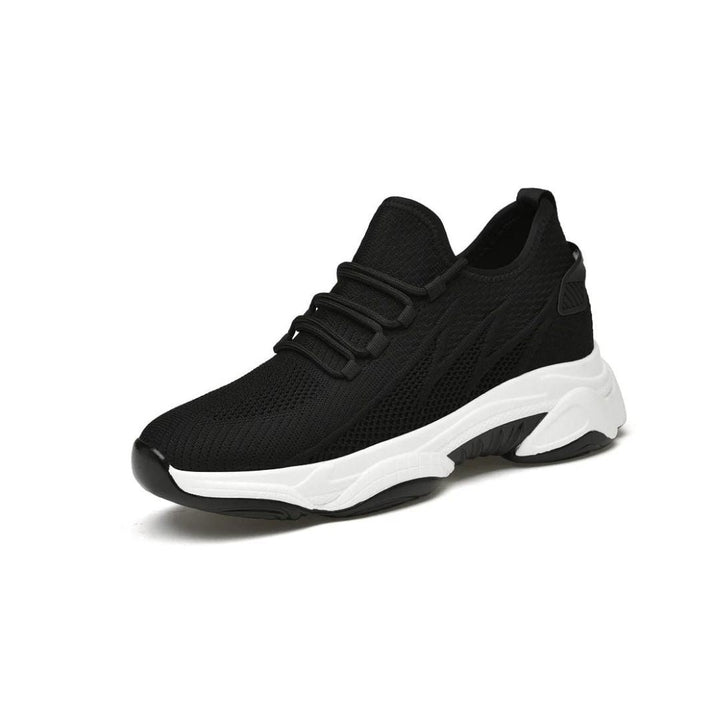 Moderne herre sportsneakers i hvid, ideel til sport og hverdag, med højdeforøgelse.
