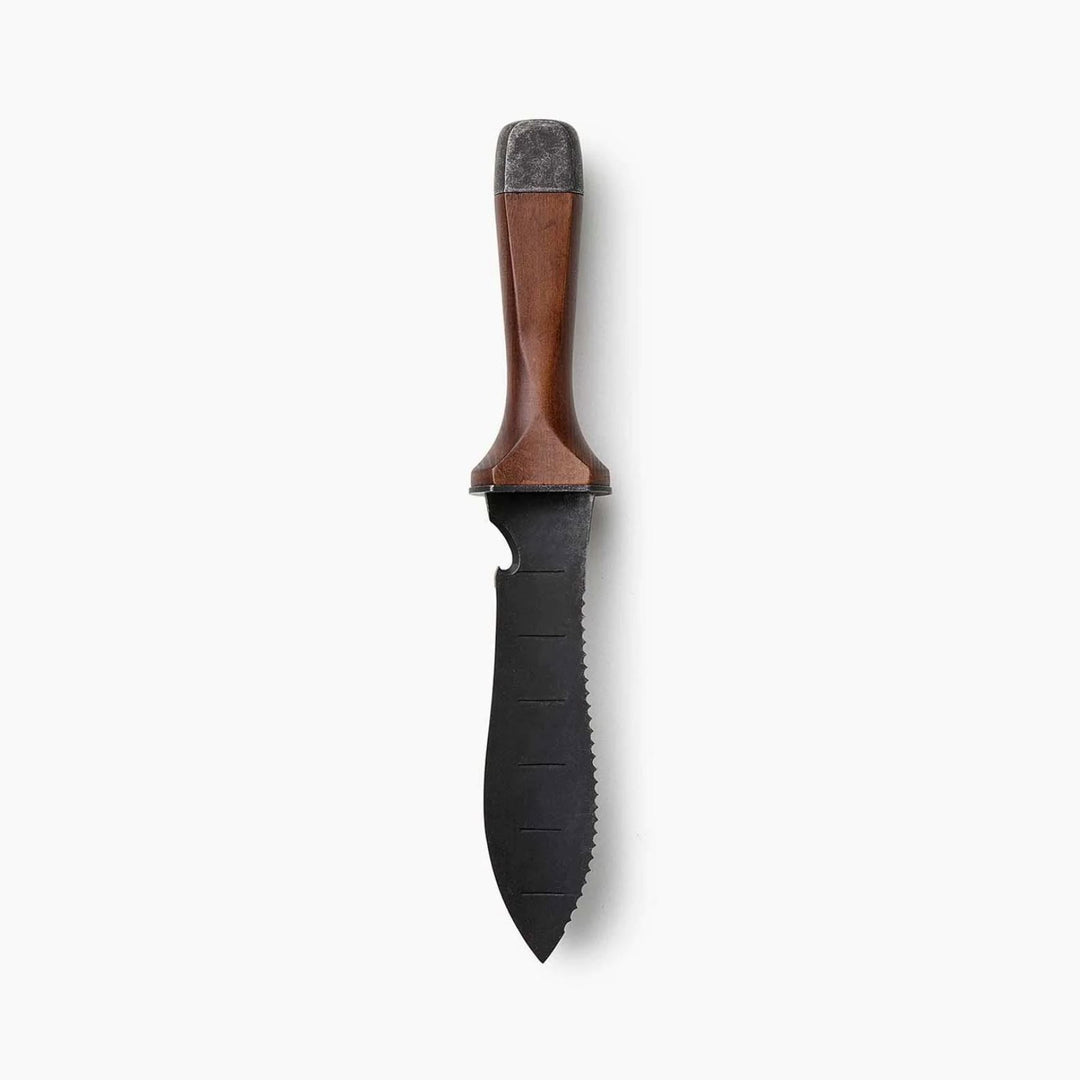 Hori Hori Ultimate som essentielt udendørs værktøj til camping, bushcraft og alsidigt friluftsliv. Japansk kvalitet.