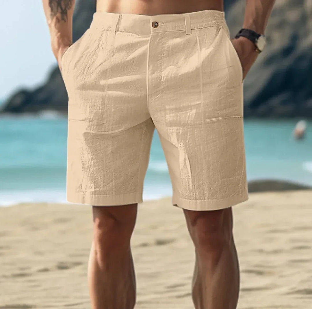 Mørkeblå casual flat-front herre sommershorts i linned. Ideel til sommer og afslappet stil.