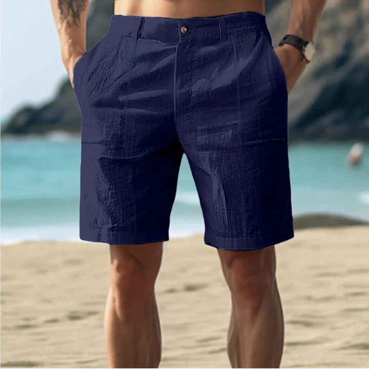Khaki flat-front herre sommershorts i linned. Casual og alsidig, ideel til sommerdage.
