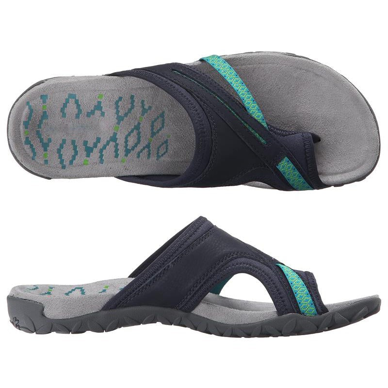 Elegante sommer sandaler til kvinder i neutral farve, kombinerer stil med ortopædisk komfort for lette skridt.