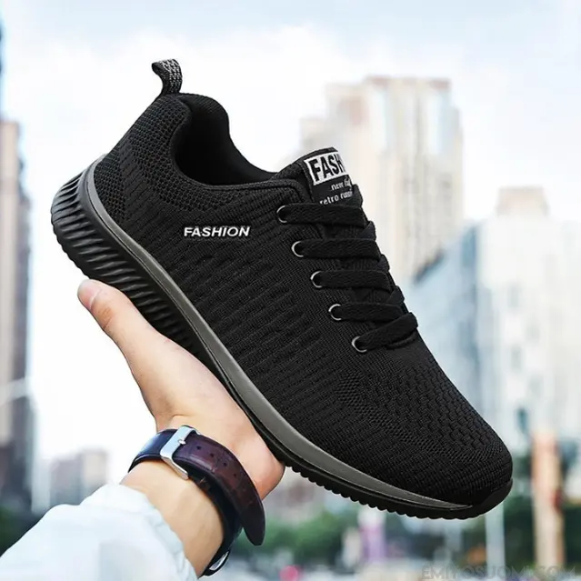 Komfortable ortopædiske damesneakers med ergonomisk fodstøtte. Perfekt til lindring af hælspore.