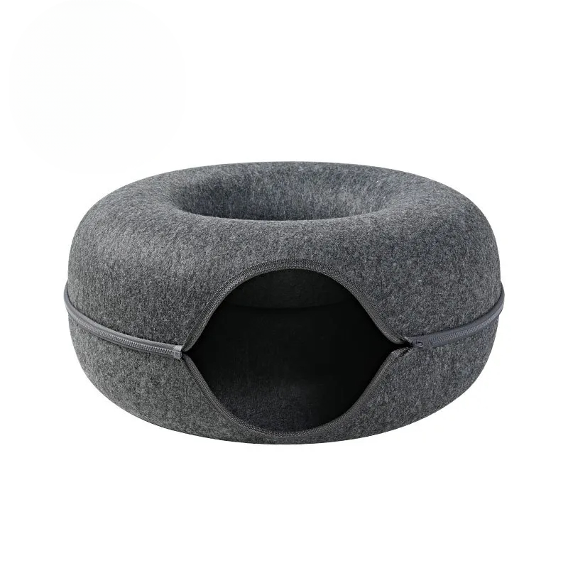 Komfortabel kattehule med integreret tunnel. Ideel katteseng til leg, hvile og hygge for din kat.