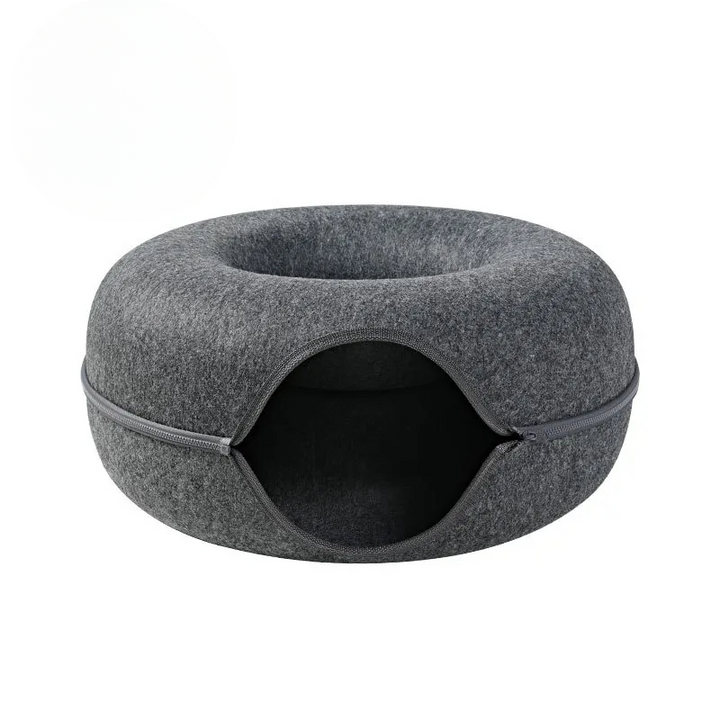 Komfortabel kattehule med integreret tunnel. Ideel katteseng til leg, hvile og hygge for din kat.