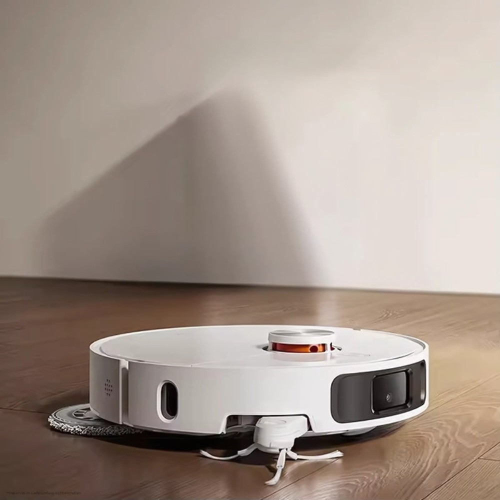 Intelligent 3-i-1 robotstøvsuger med moppe- & gulvvaskefunktion. Automatisk rengøring til smart hjem.