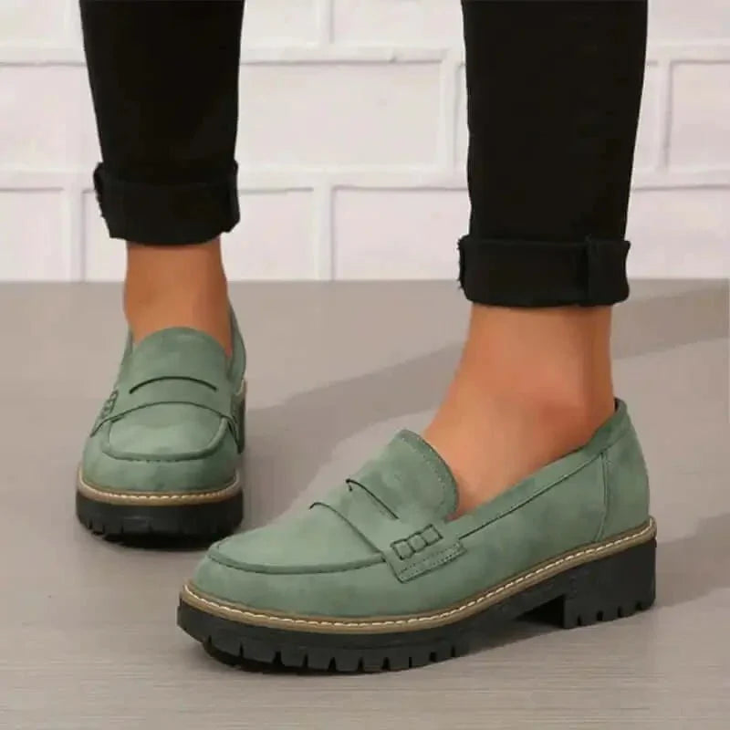 Kvinder's Jasmijn slip-on loafers med elegant komfort, en moderigtig flad sko ideel til hverdag og byliv.