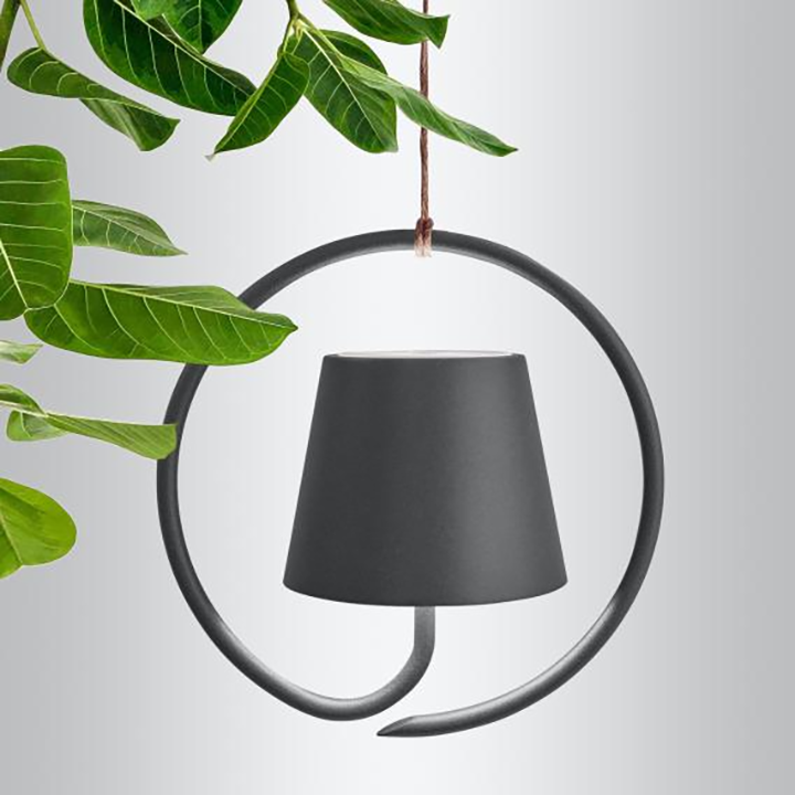 Trådløs LED-hængelampe til indendørs og udendørs brug, moderne design, varmt lys, touch-dæmpningsfunktion og USB-opladning.