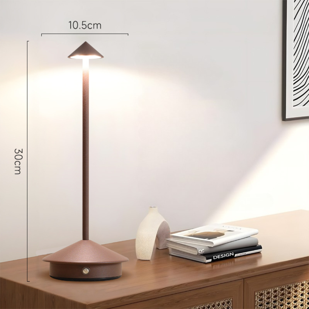 Trådløs LED bordlampe med dæmpbart touch lys og moderne design, ideel til fleksibel, stilfuld belysning.