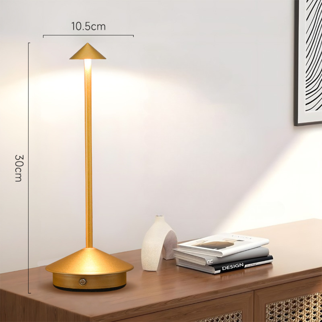 Trådløs LED bordlampe med dæmpbart touch lys og moderne design, ideel til fleksibel, stilfuld belysning.
