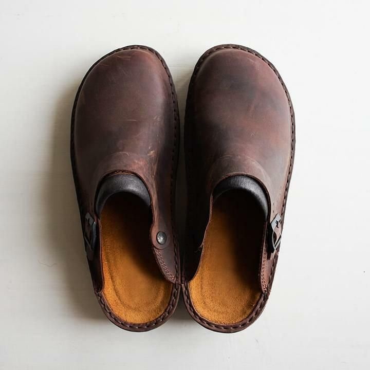 Klassiske slip-on herre træsko, ortopædisk design giver uovertruffen komfort til fødderne.