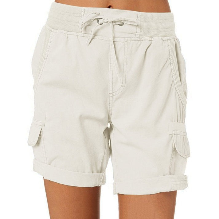 Stilfulde højtaljede sommershorts til kvinder, komfortable og afslappede til en varm sommerdag.
