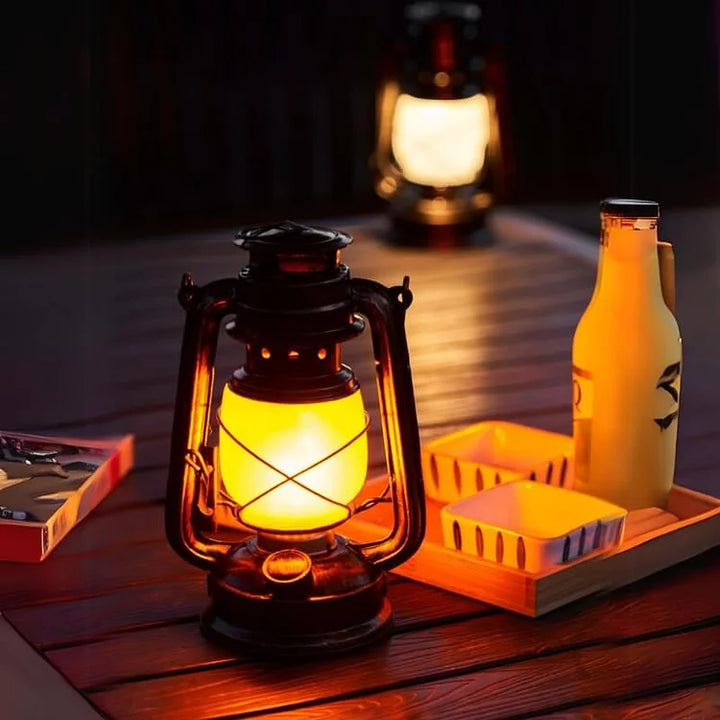 Praktisk genopladelig campinglanterne med LED lys. Langvarig udendørsbelysning til eventyr & hygge.