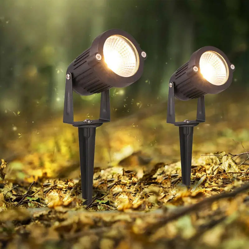 Udendørs LED spotlight med jordspyd for haven. Ideelt havebelysning til sti, planter eller facader.