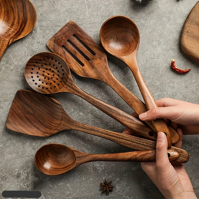 Køkkensæt af naturligt teaktræ, rustikt-elegante design, bæredygtige køkkenredskaber, stilfuldt og funktionelt